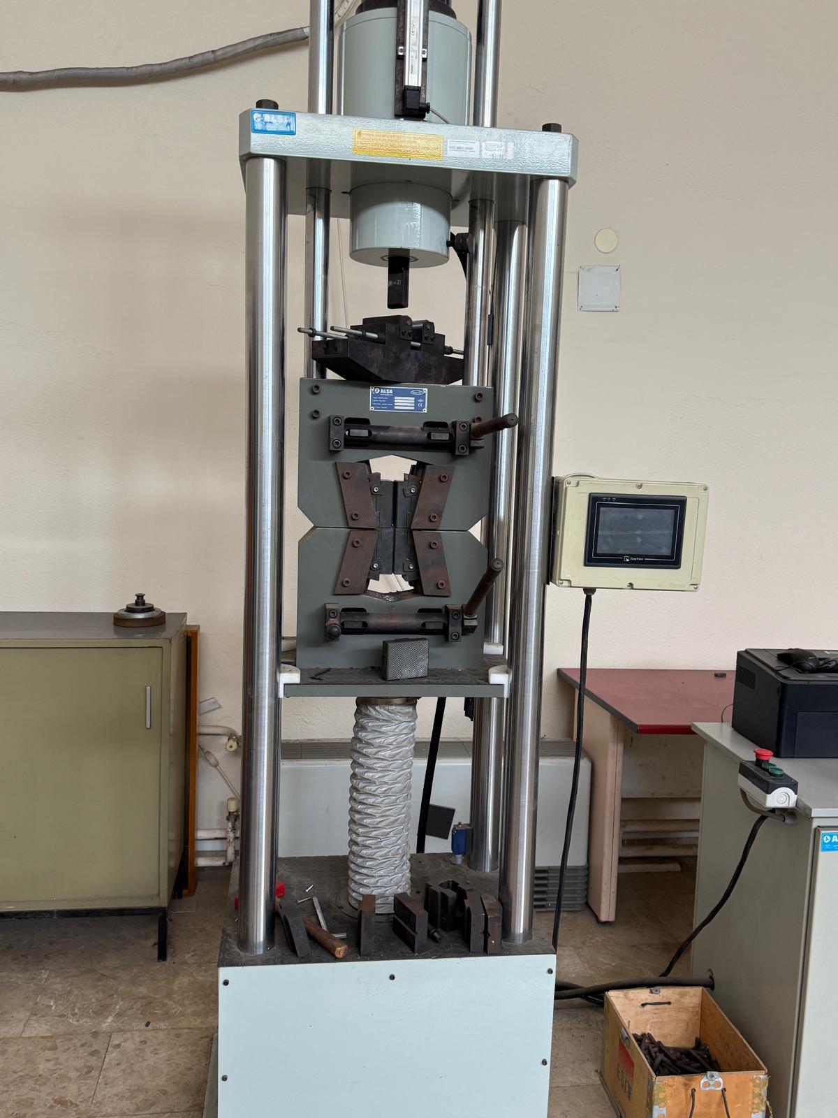 Çekme-basma test cihazı