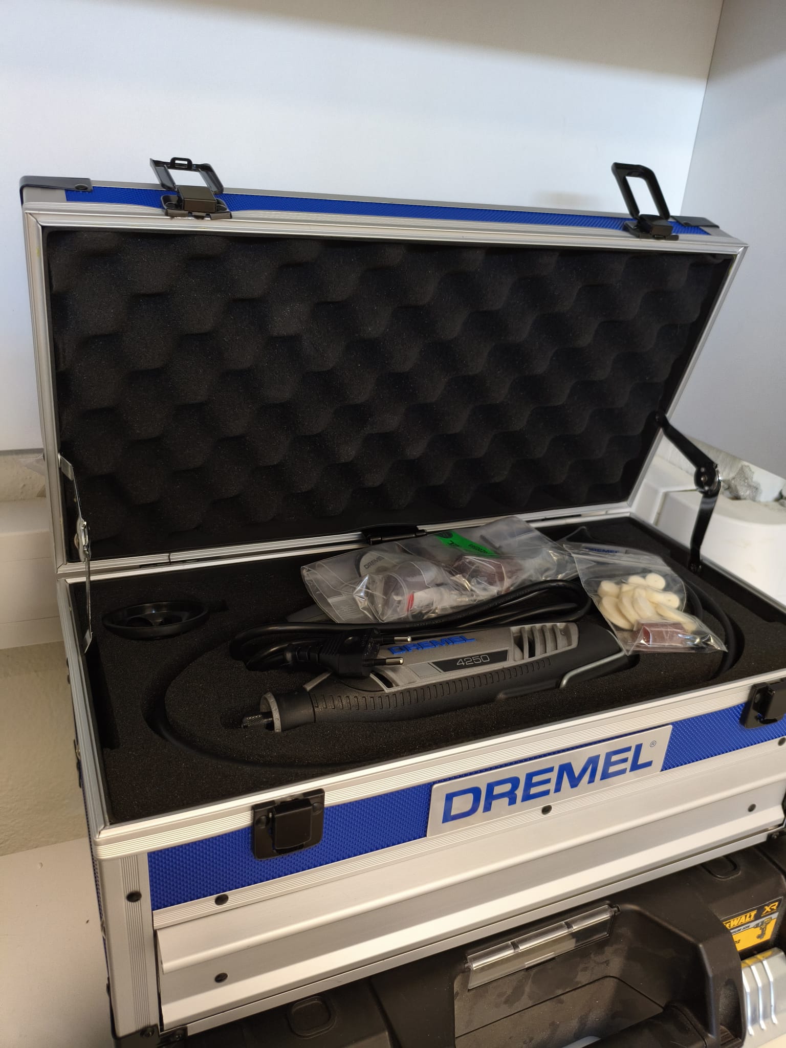 Dremel El Motoru