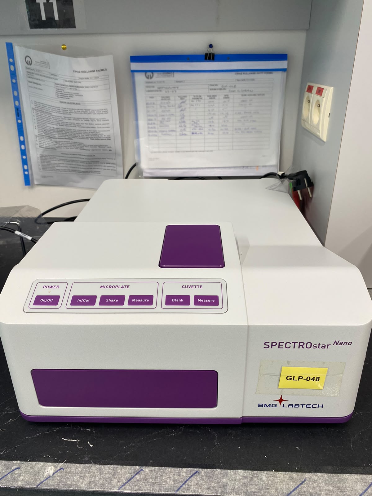UV/VIS Absorbans Mikroplaka Okuyucu