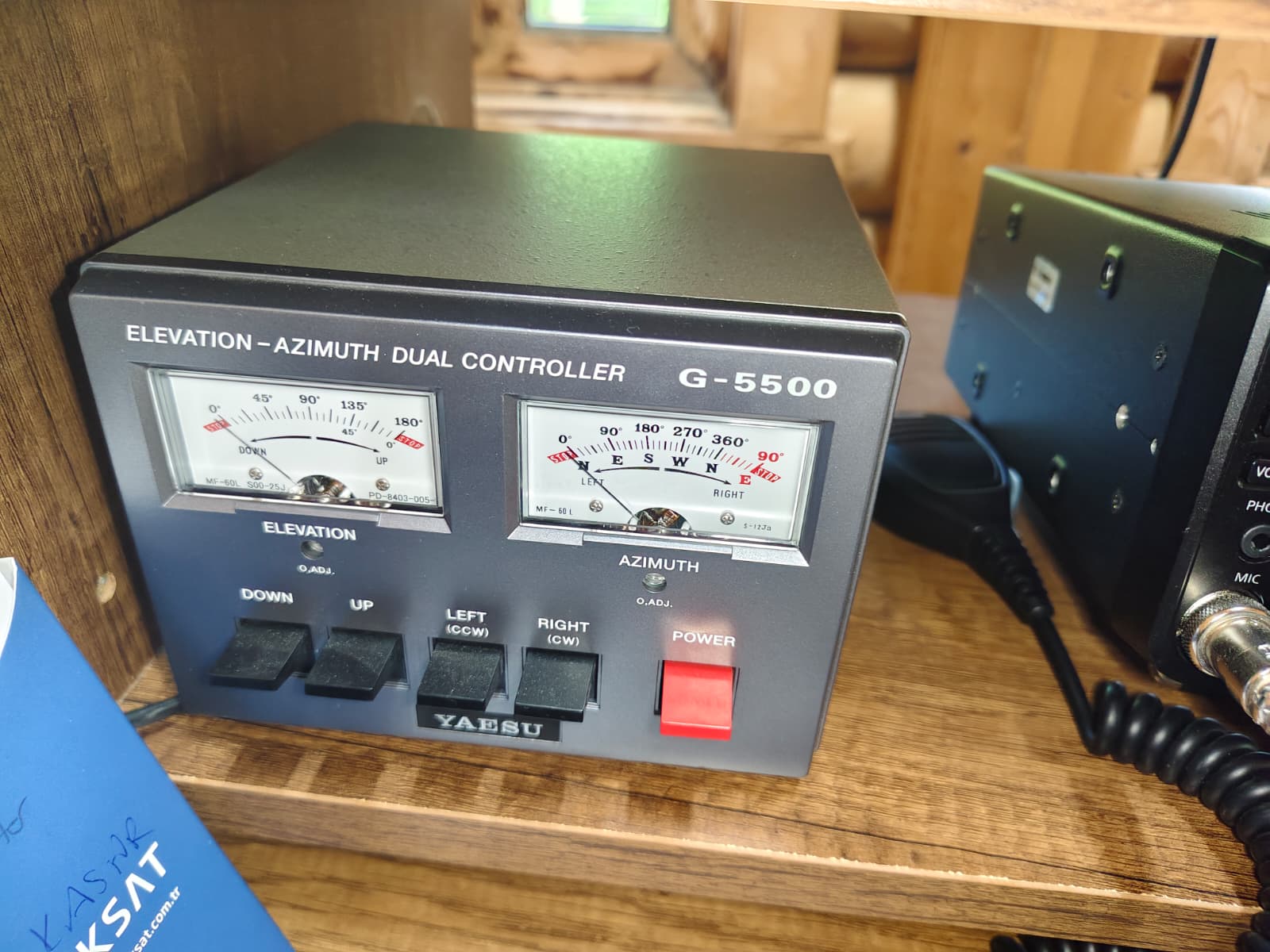 Elevation-Azimuth Dual Controller