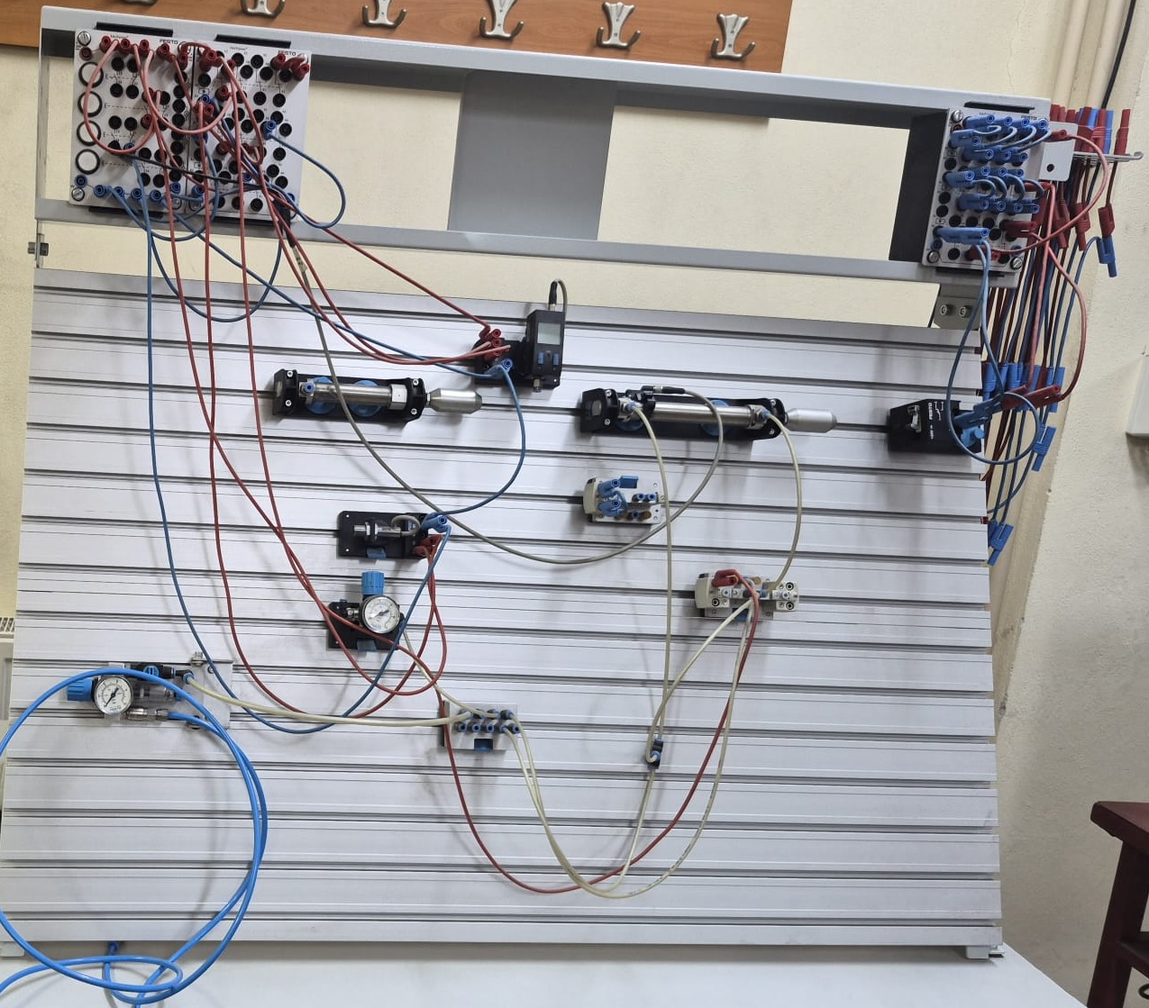 Elektropnömatik Eğitim Seti