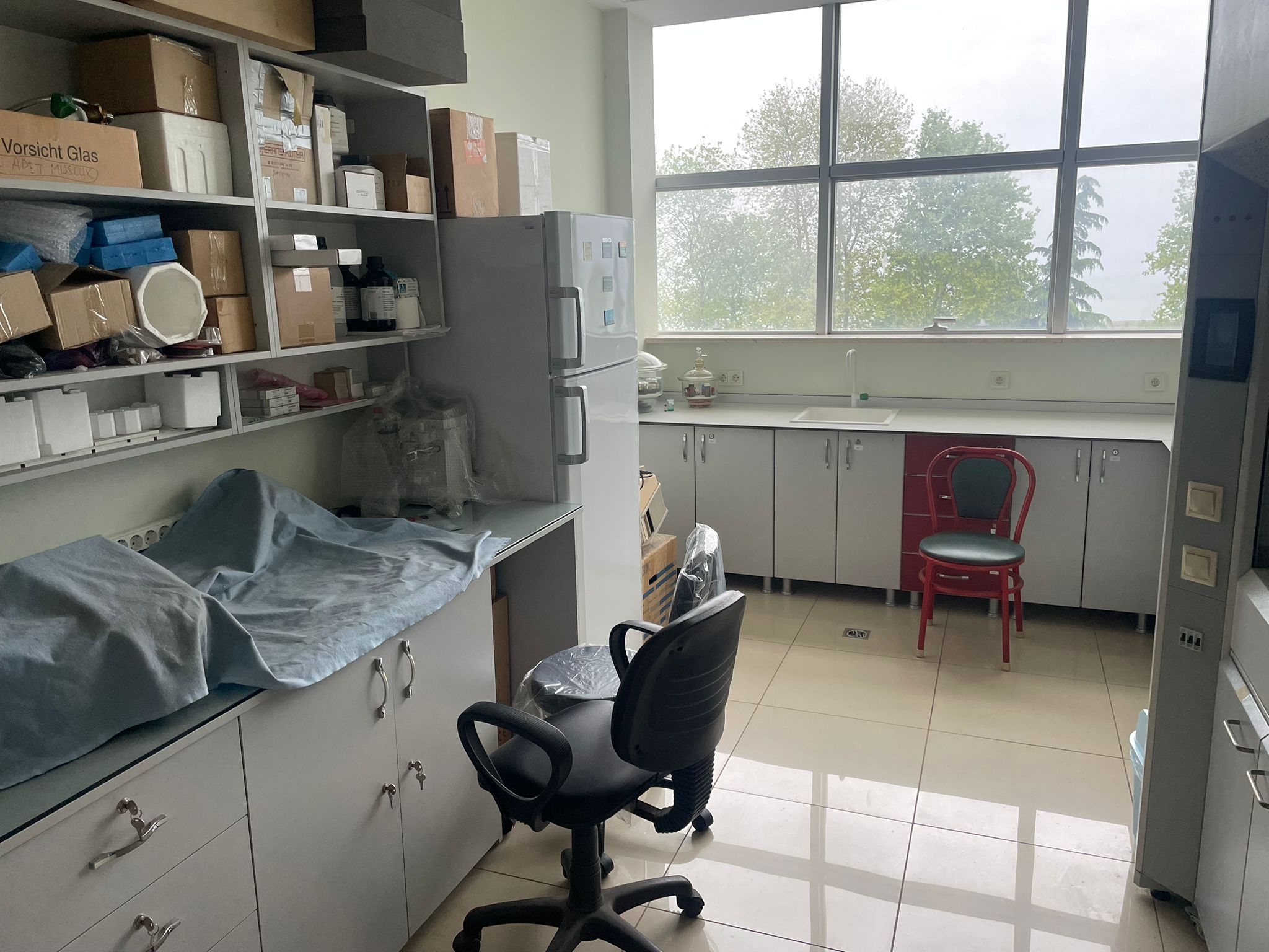Anorganik Kimya Araştırma Laboratuvarı - 226