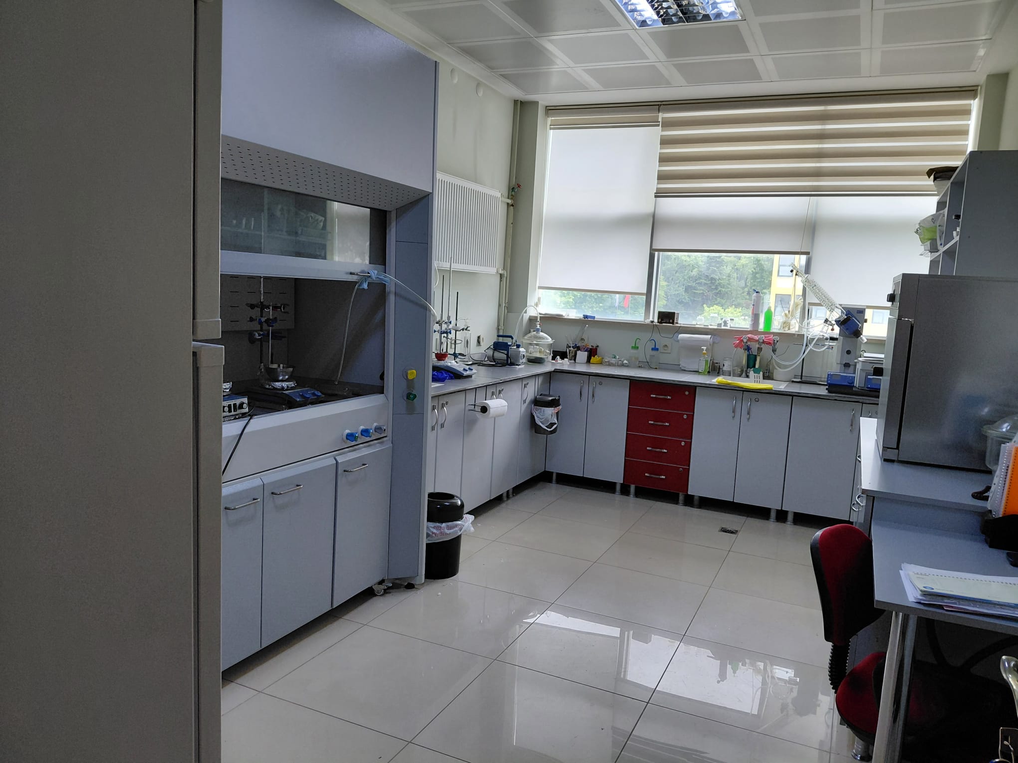 Anorganik Kimya Araştırma Laboratuvarı - 221