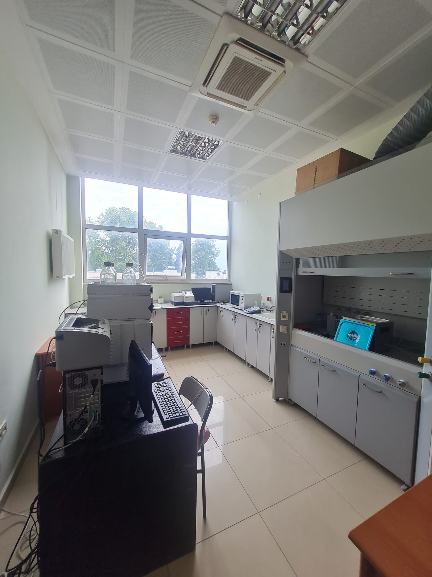 Analitik Kimya Araştırma Laboratuvarı - 131