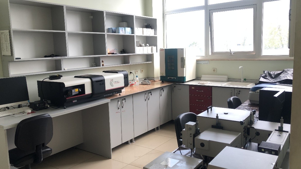Analitik Kimya Araştırma Laboratuvarı - 128