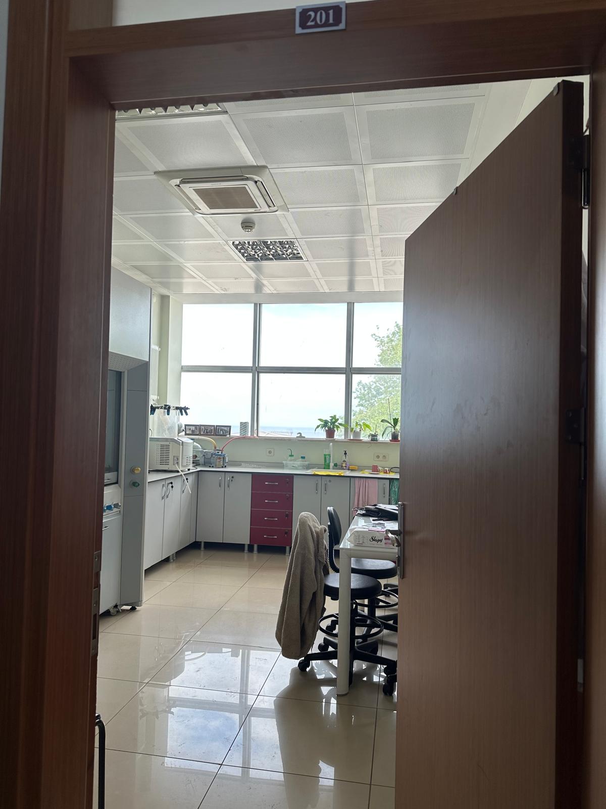 Organik Kimya Araştırma Laboratuvarı - 201