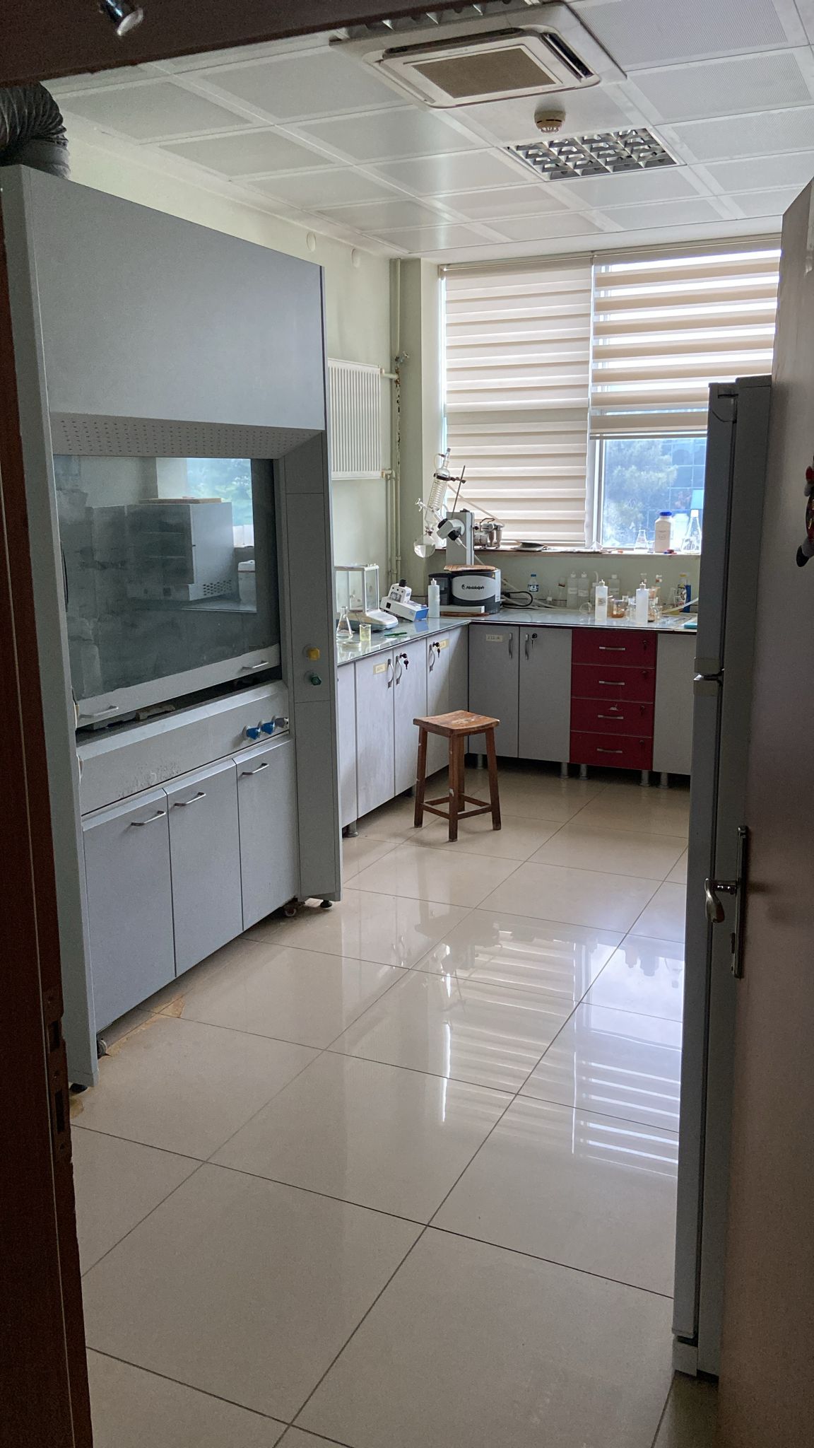 Organik Kimya Araştırma Laboratuvarı - 211